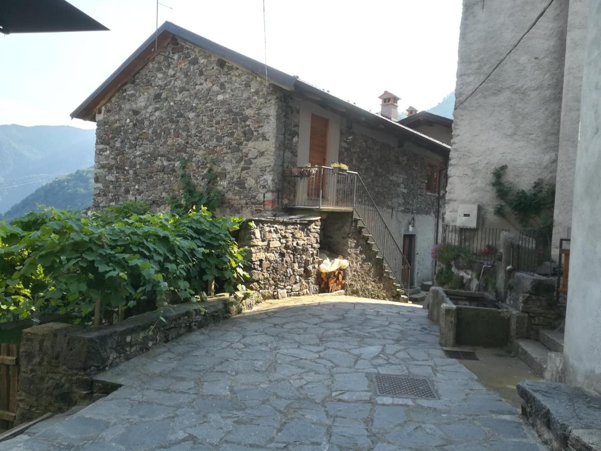 La Piccionaia Villa Varallo Buitenkant foto