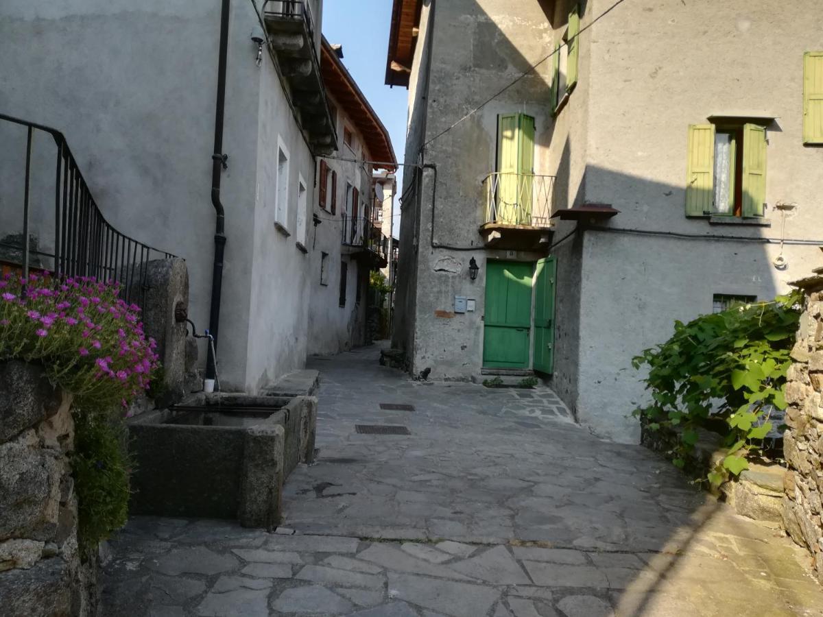La Piccionaia Villa Varallo Buitenkant foto